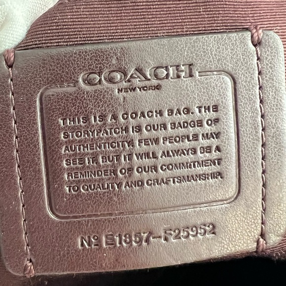 Coach crossbody/ handbag purse - Picture 9 of 12